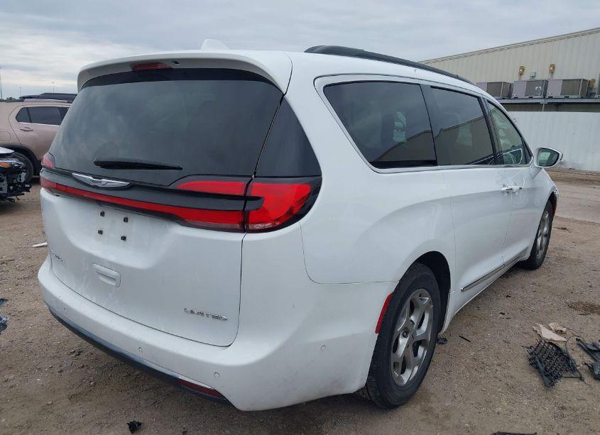 Photo 4 of 2022 Chrysler Pacifica LIMITED (VIN 2C4RC1GG4NR195024)