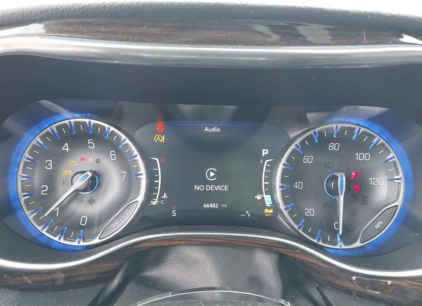 Photo 7 of 2022 Chrysler Pacifica LIMITED (VIN 2C4RC1GG4NR195024)