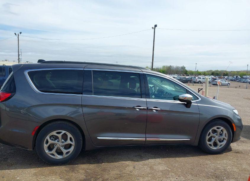 Photo 13 of 2023 Chrysler Pacifica LIMITED (VIN 2C4RC1GG4PR551605)