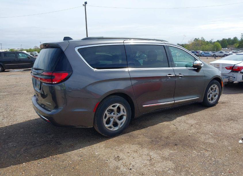 Photo 4 of 2023 Chrysler Pacifica LIMITED (VIN 2C4RC1GG4PR551605)