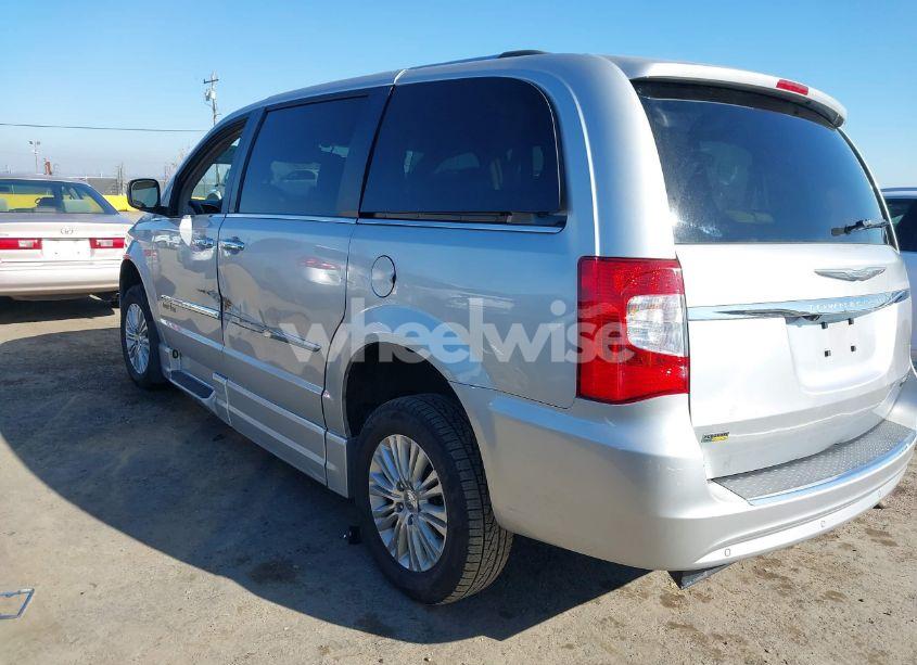 Photo 3 of 2012 Chrysler Town & COUNTRY LIMITED (VIN 2C4RC1GG5CR327365)