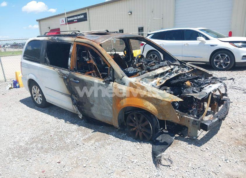 2015 Chrysler Town & COUNTRY LIMITED PLATINUM (VIN 2C4RC1GG5FR630084) main photo