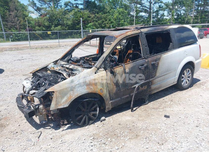 Photo 2 of 2015 Chrysler Town & COUNTRY LIMITED PLATINUM (VIN 2C4RC1GG5FR630084)