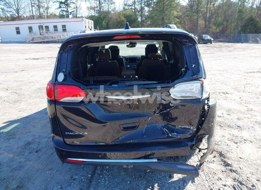 Photo 16 of 2017 Chrysler Pacifica LIMITED (VIN 2C4RC1GG5HR578166)