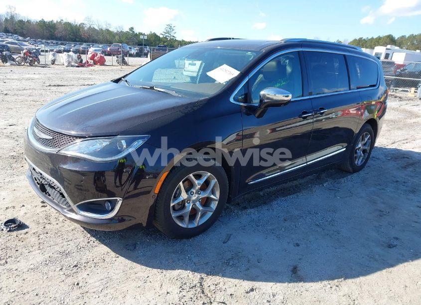 Photo 2 of 2017 Chrysler Pacifica LIMITED (VIN 2C4RC1GG5HR578166)