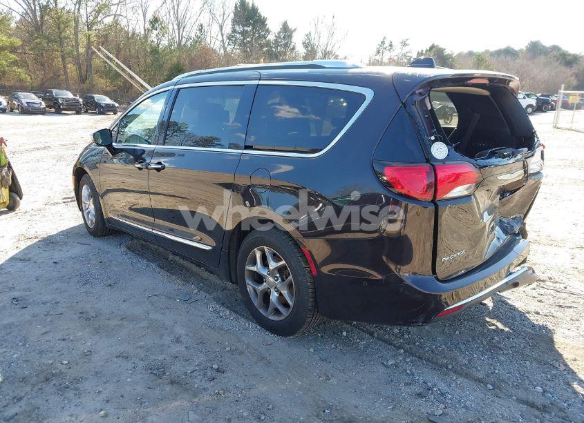 Photo 3 of 2017 Chrysler Pacifica LIMITED (VIN 2C4RC1GG5HR578166)