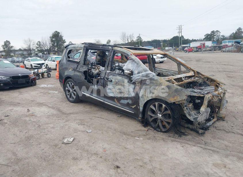 2017 Chrysler Pacifica LIMITED (VIN 2C4RC1GG5HR686173) main photo