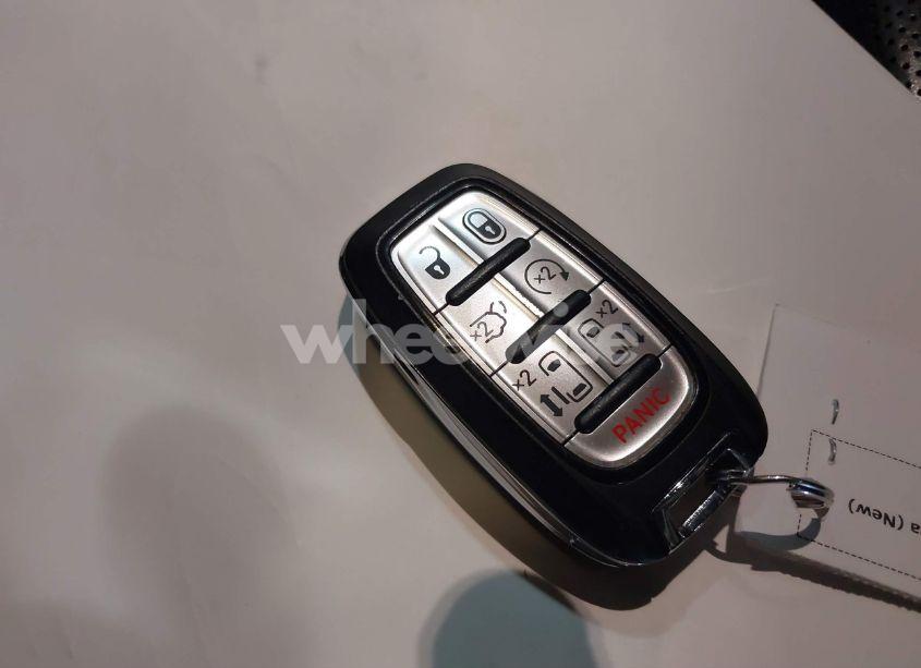 Photo 11 of 2017 Chrysler Pacifica LIMITED (VIN 2C4RC1GG5HR757906)