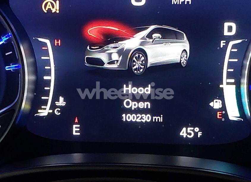 Photo 16 of 2017 Chrysler Pacifica LIMITED (VIN 2C4RC1GG5HR757906)