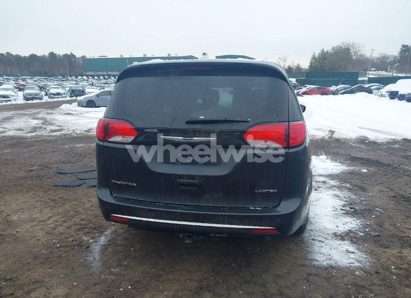 Photo 16 of 2017 Chrysler Pacifica LIMITED (VIN 2C4RC1GG5HR763236)