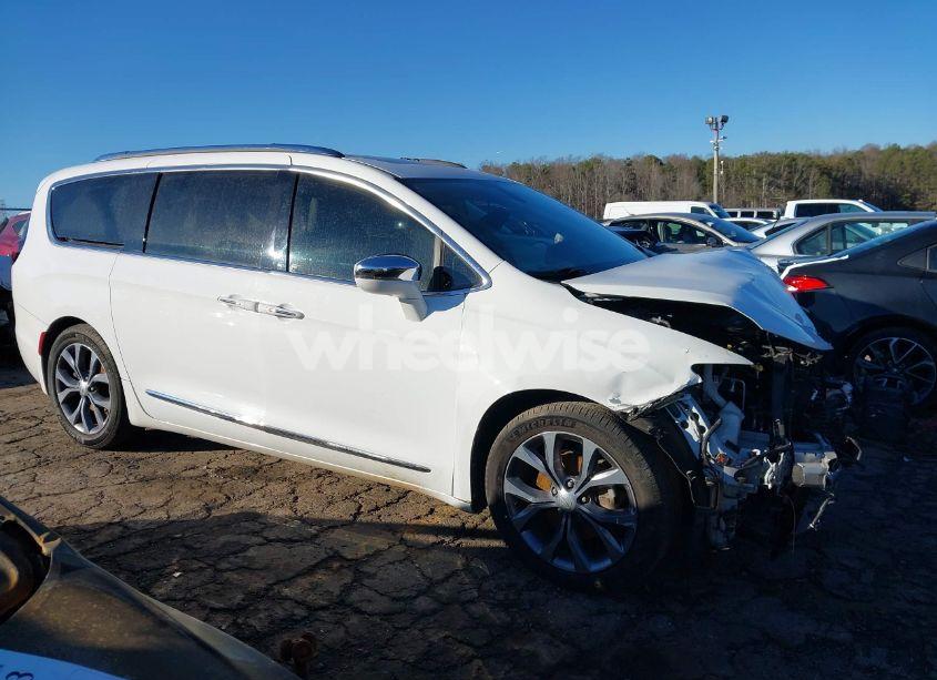 Photo 13 of 2017 Chrysler Pacifica LIMITED (VIN 2C4RC1GG5HR812712)
