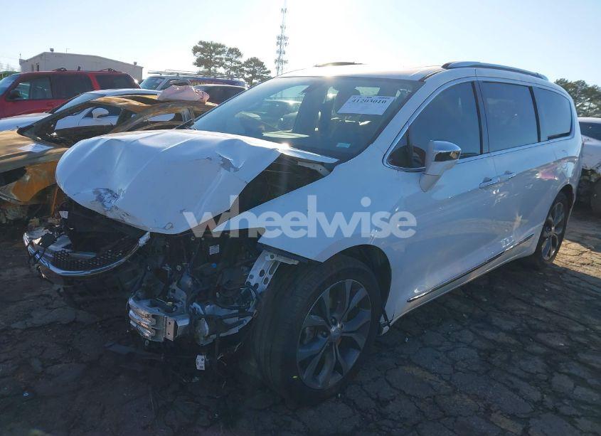 Photo 2 of 2017 Chrysler Pacifica LIMITED (VIN 2C4RC1GG5HR812712)