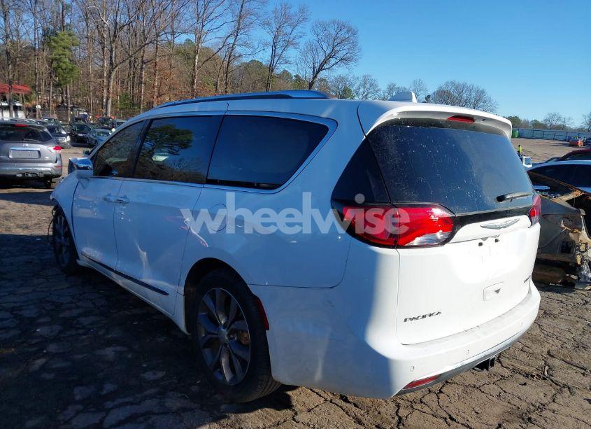 Photo 3 of 2017 Chrysler Pacifica LIMITED (VIN 2C4RC1GG5HR812712)