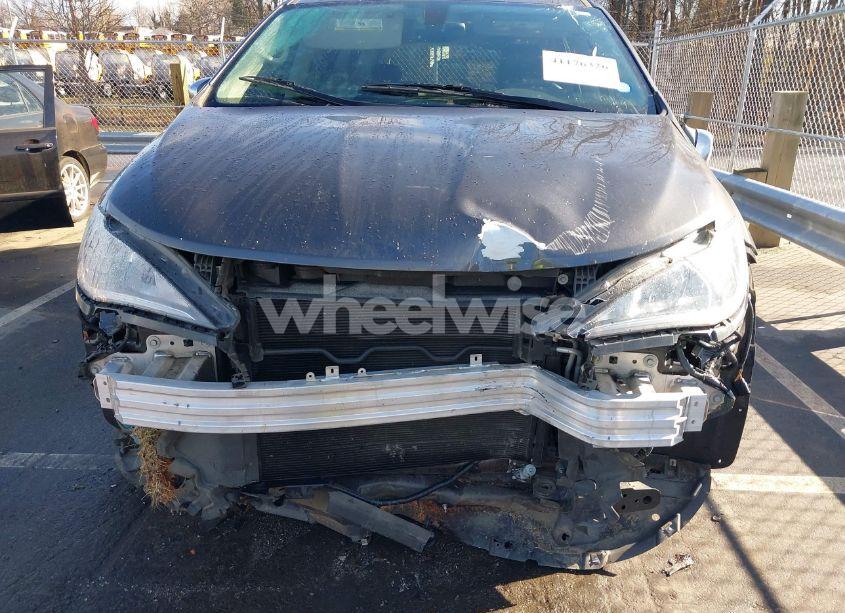 Photo 6 of 2018 Chrysler Pacifica LIMITED (VIN 2C4RC1GG5JR117166)