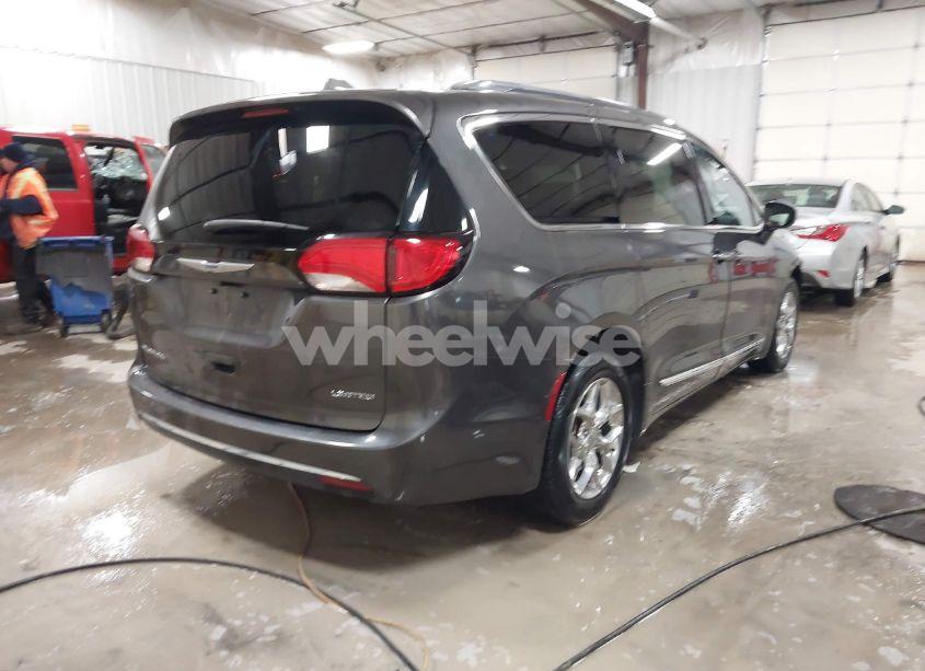 Photo 4 of 2019 Chrysler Pacifica LIMITED (VIN 2C4RC1GG5KR569779)
