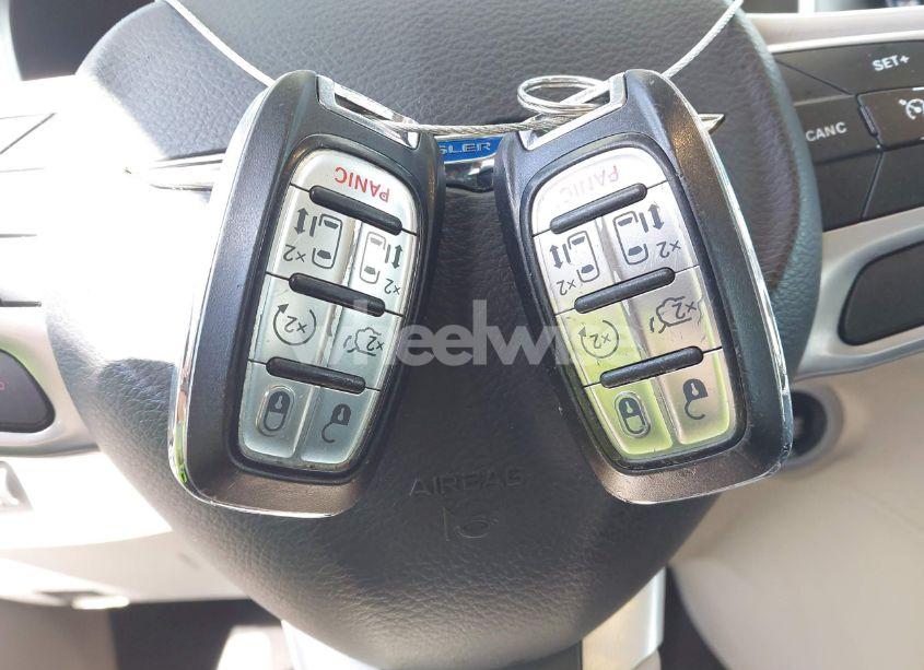 Photo 11 of 2019 Chrysler Pacifica LIMITED (VIN 2C4RC1GG5KR720135)