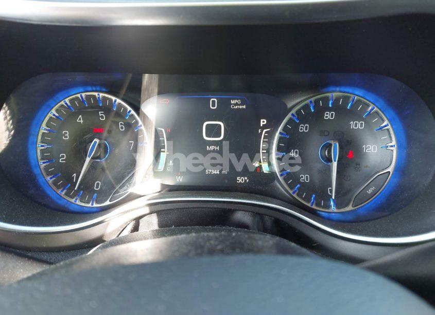 Photo 7 of 2019 Chrysler Pacifica LIMITED (VIN 2C4RC1GG5KR720135)