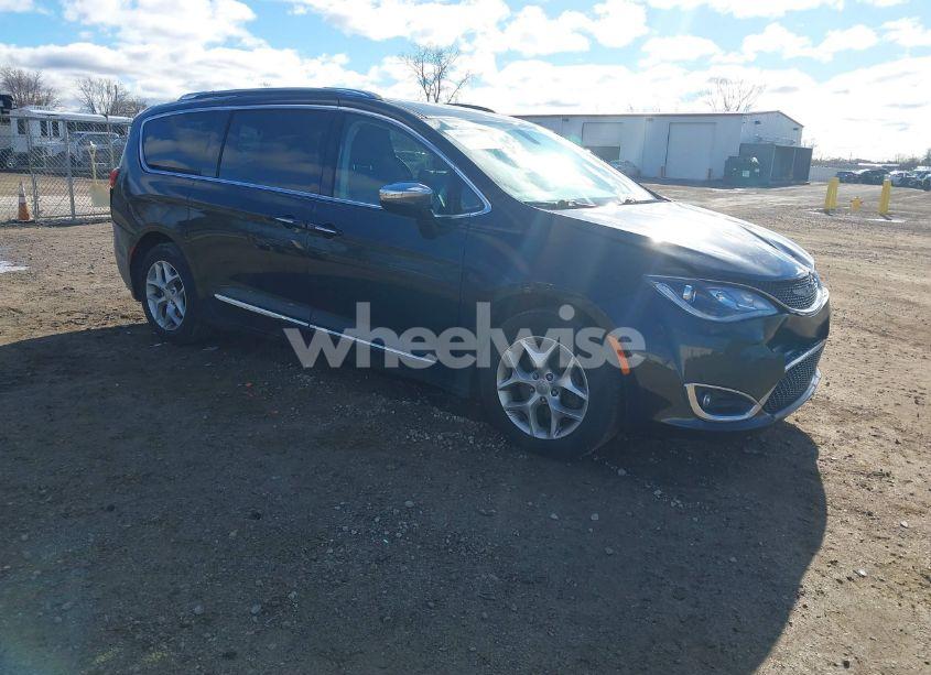2019 Chrysler Pacifica LIMITED (VIN 2C4RC1GG5KR720572) main photo