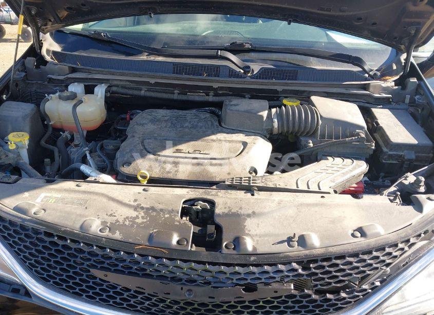 Photo 10 of 2019 Chrysler Pacifica LIMITED (VIN 2C4RC1GG5KR720572)