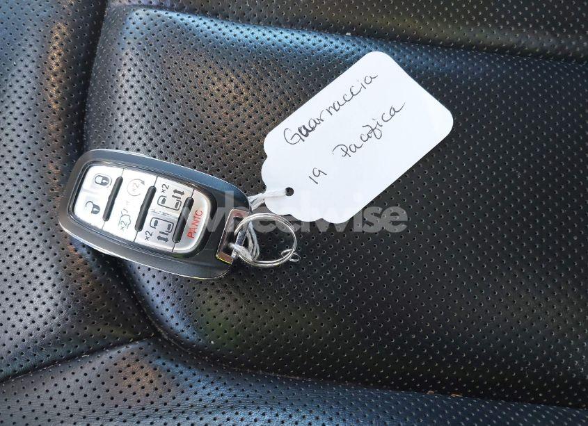 Photo 11 of 2019 Chrysler Pacifica LIMITED (VIN 2C4RC1GG5KR720572)