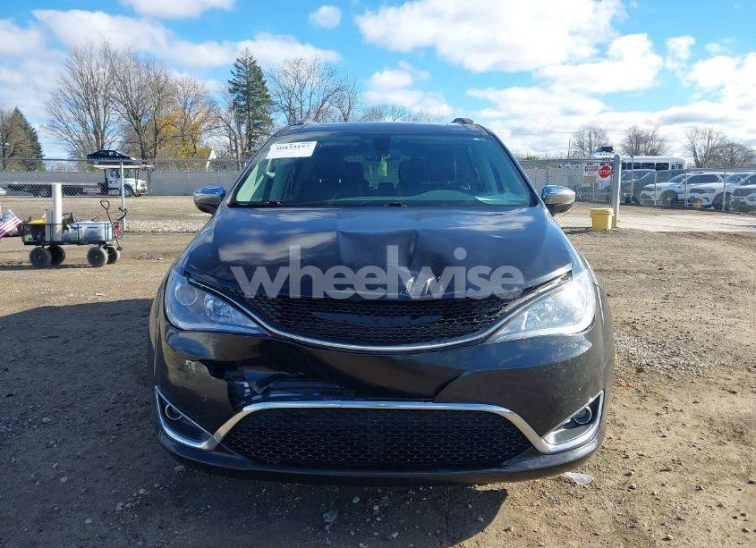 Photo 12 of 2019 Chrysler Pacifica LIMITED (VIN 2C4RC1GG5KR720572)