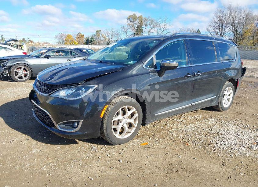 Photo 2 of 2019 Chrysler Pacifica LIMITED (VIN 2C4RC1GG5KR720572)