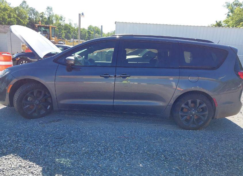 Photo 14 of 2020 Chrysler Pacifica LIMITED (VIN 2C4RC1GG5LR103514)