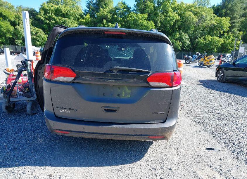 Photo 16 of 2020 Chrysler Pacifica LIMITED (VIN 2C4RC1GG5LR103514)