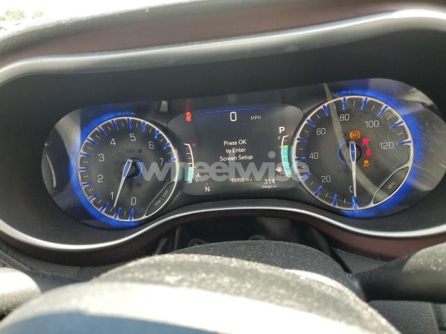 Photo 8 of 2020 CHRYSLER PACIFICA LIMITED (VIN 2C4RC1GG5LR127277)