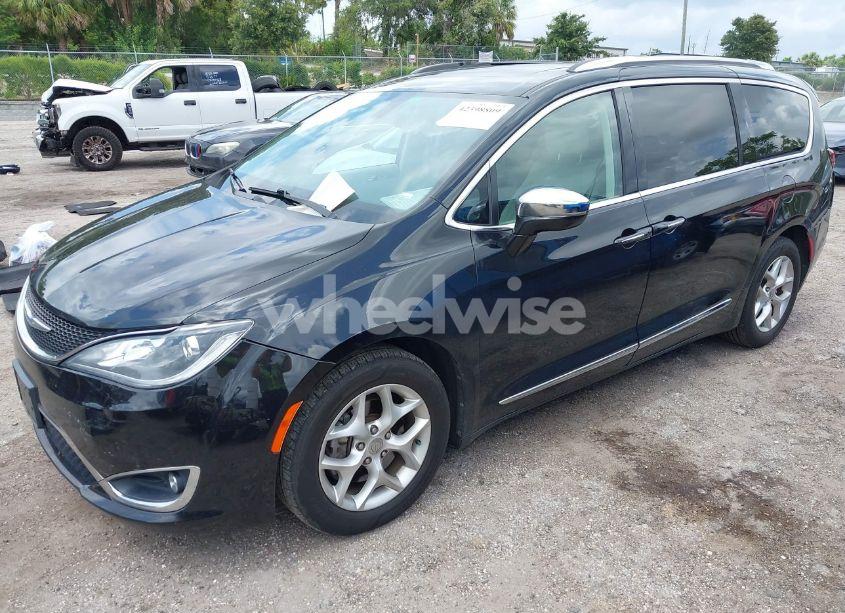 Photo 2 of 2020 Chrysler Pacifica LIMITED (VIN 2C4RC1GG5LR272593)