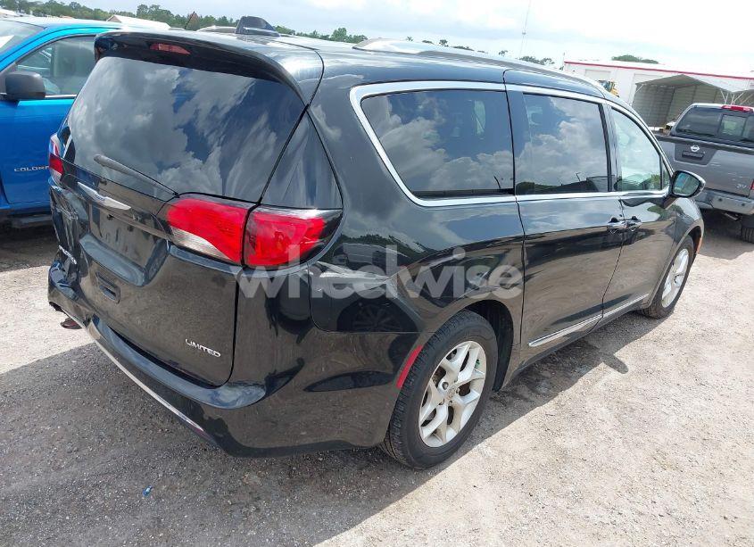 Photo 4 of 2020 Chrysler Pacifica LIMITED (VIN 2C4RC1GG5LR272593)
