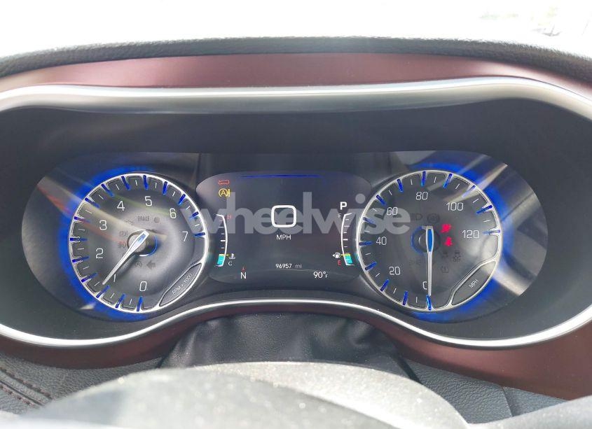 Photo 7 of 2020 Chrysler Pacifica LIMITED (VIN 2C4RC1GG5LR272593)