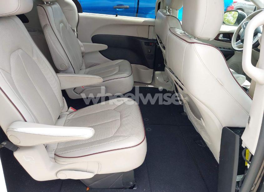 Photo 8 of 2020 Chrysler Pacifica LIMITED (VIN 2C4RC1GG5LR272593)