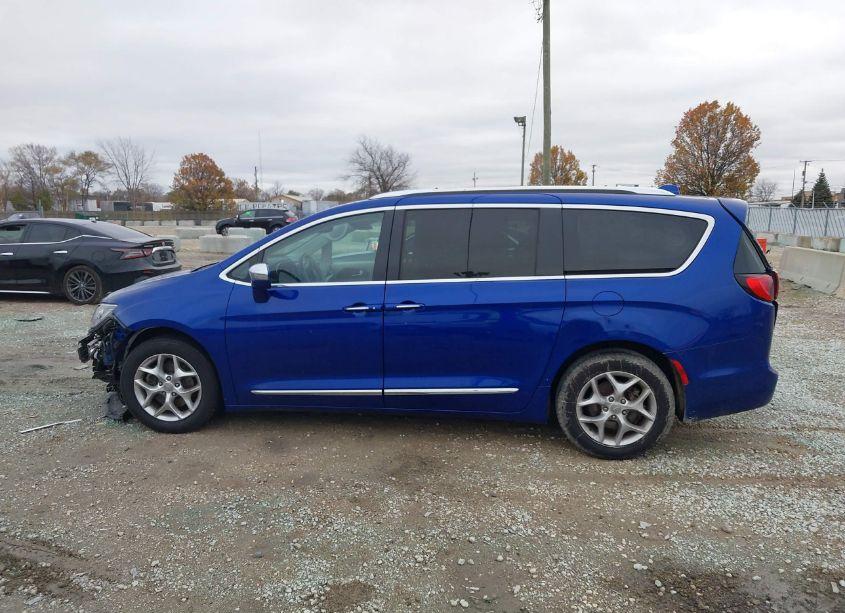 Photo 15 of 2020 Chrysler Pacifica LIMITED (VIN 2C4RC1GG5LR284422)