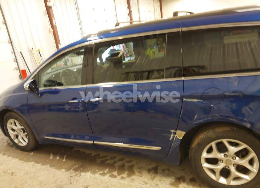 Photo 14 of 2020 Chrysler Pacifica LIMITED (VIN 2C4RC1GG5LR284873)