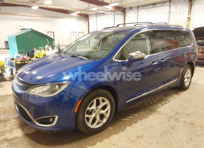 Photo 2 of 2020 Chrysler Pacifica LIMITED (VIN 2C4RC1GG5LR284873)