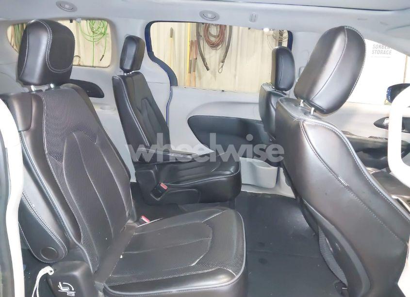 Photo 8 of 2020 Chrysler Pacifica LIMITED (VIN 2C4RC1GG5LR284873)