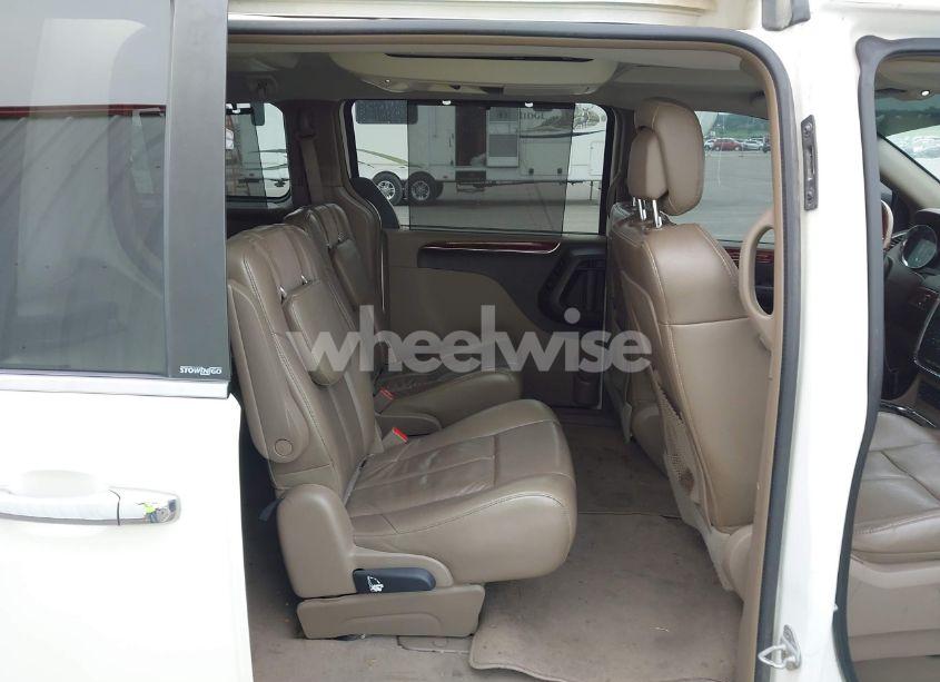 Photo 8 of 2012 Chrysler Town & COUNTRY LIMITED (VIN 2C4RC1GG6CR134349)