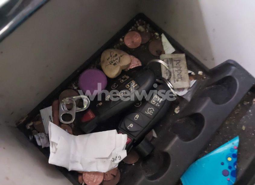 Photo 11 of 2012 Chrysler Town & COUNTRY LIMITED (VIN 2C4RC1GG6CR401344)