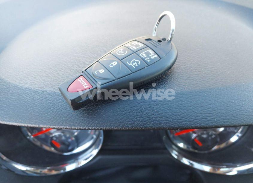 Photo 10 of 2013 Chrysler Town & COUNTRY LIMITED (VIN 2C4RC1GG6DR512669)