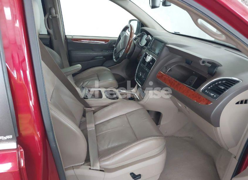 Photo 5 of 2014 Chrysler Town & COUNTRY LIMITED (VIN 2C4RC1GG6ER139375)