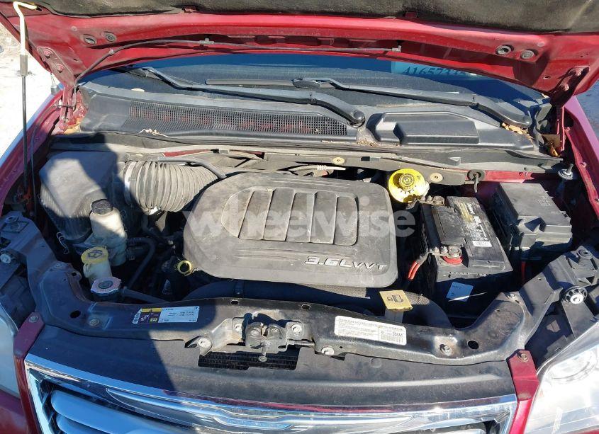 Photo 10 of 2014 Chrysler Town & COUNTRY LIMITED (VIN 2C4RC1GG6ER303840)