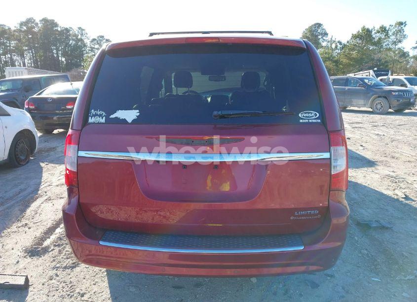 Photo 16 of 2014 Chrysler Town & COUNTRY LIMITED (VIN 2C4RC1GG6ER303840)