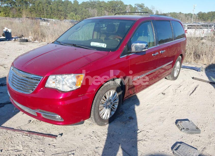 Photo 2 of 2014 Chrysler Town & COUNTRY LIMITED (VIN 2C4RC1GG6ER303840)