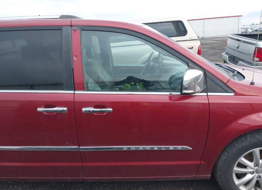 Photo 13 of 2015 Chrysler Town & COUNTRY LIMITED PLATINUM (VIN 2C4RC1GG6FR711269)