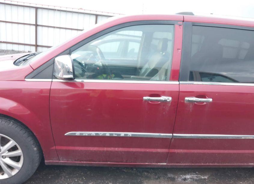 Photo 14 of 2015 Chrysler Town & COUNTRY LIMITED PLATINUM (VIN 2C4RC1GG6FR711269)