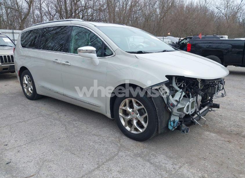 2017 Chrysler Pacifica LIMITED (VIN 2C4RC1GG6HR785875) main photo