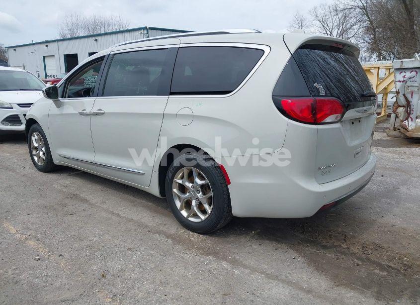 Photo 3 of 2017 Chrysler Pacifica LIMITED (VIN 2C4RC1GG6HR785875)