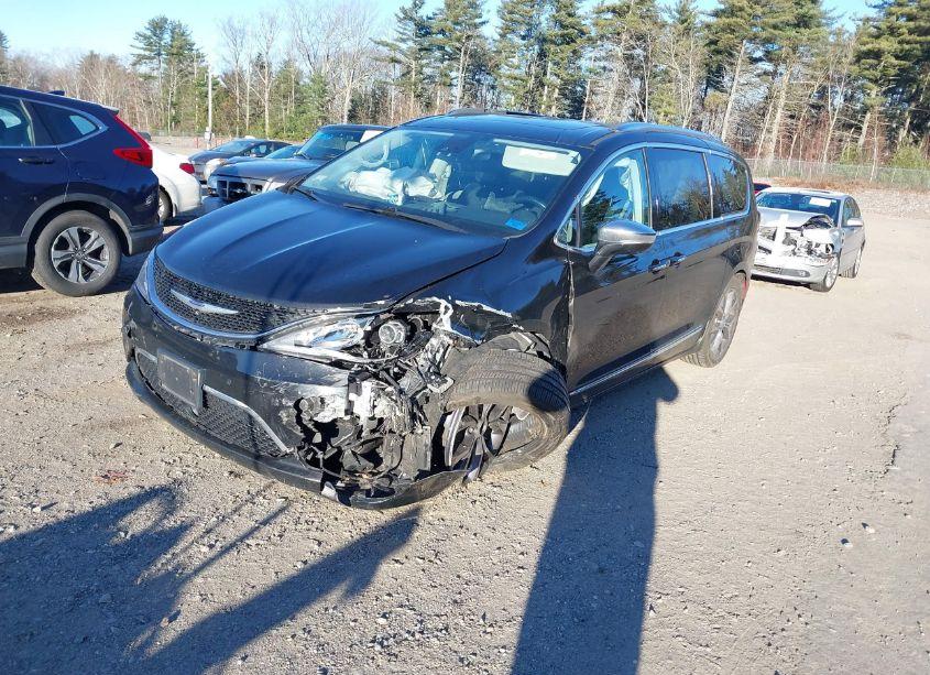 Photo 12 of 2018 Chrysler Pacifica LIMITED (VIN 2C4RC1GG6JR109206)