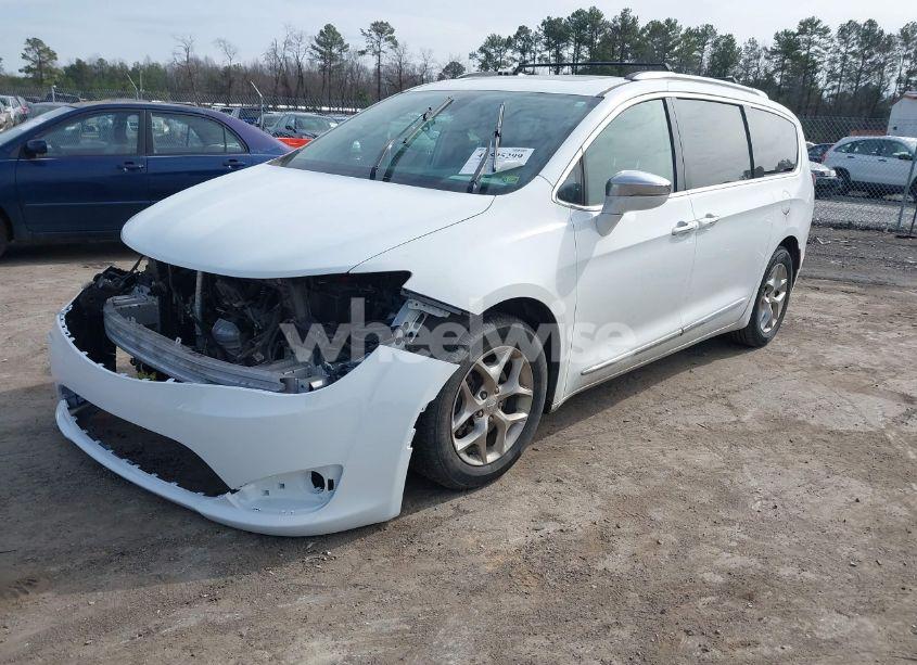 Photo 2 of 2018 Chrysler Pacifica LIMITED (VIN 2C4RC1GG6JR269098)